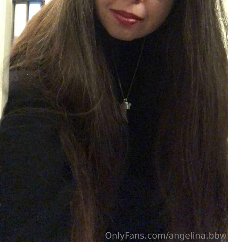 Wanna kiss my red lips ;)?