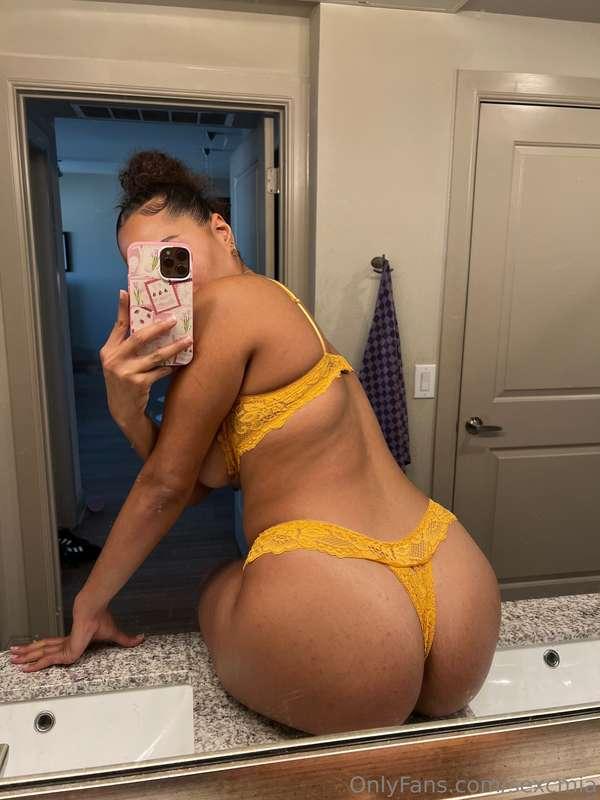 got lube. need you. now. 🍑💦