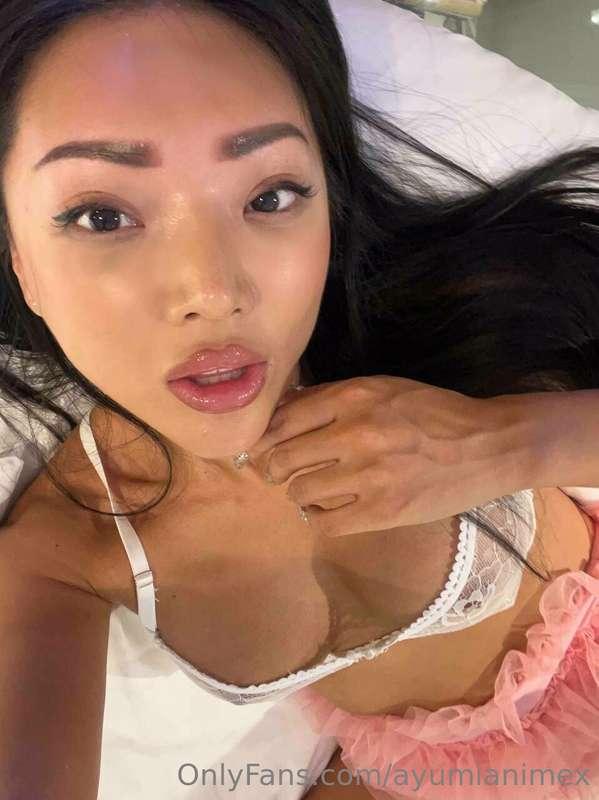Your lips look lonely. Wanna meet mine? 💋😉