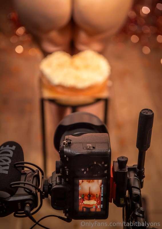 Here's a little sneak peek of Friday's set, turning last wee..