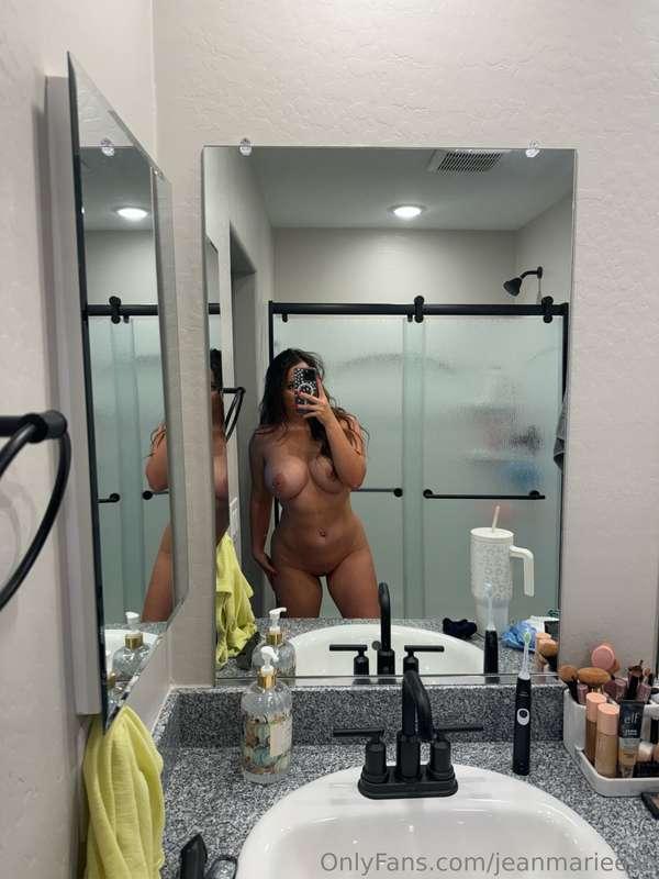 Mirror mirror on the wall, who’s the horniest of them all? 🙃