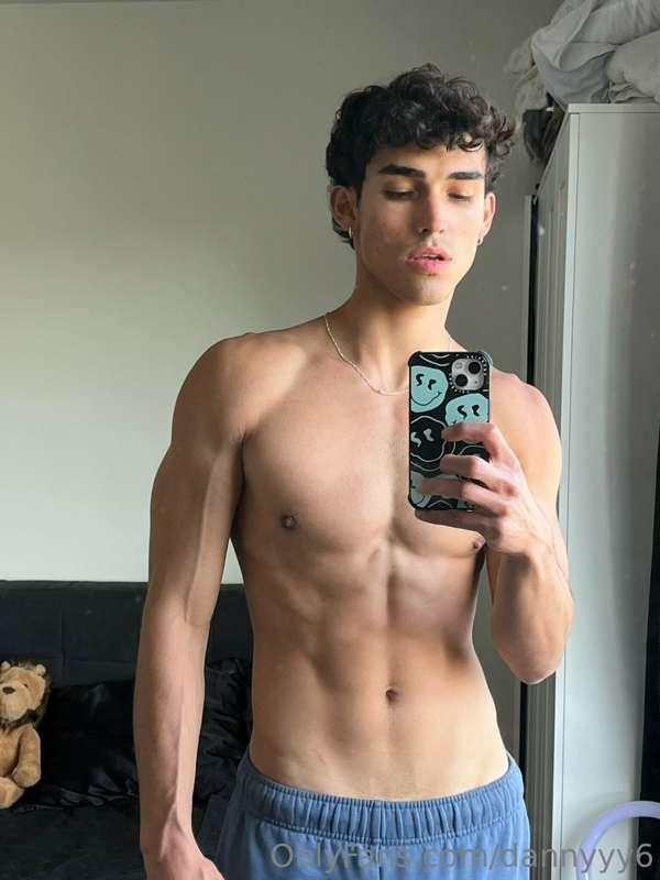 catch a glimpse 😏