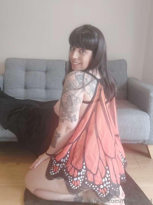 🦋

See you streaming on the @suicidegirls socials!
- Tuesday..