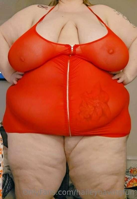 I finally tried on the latest outfit sent to me from my Amaz..