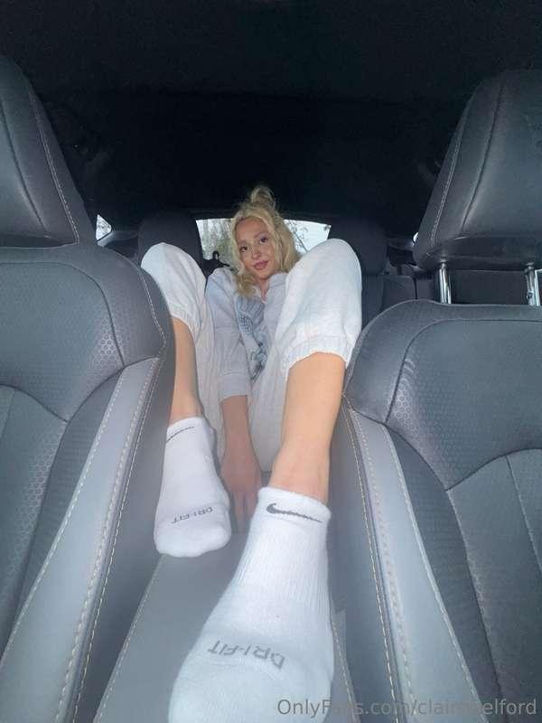 Feeling famous with how much you guys obsess over my stinky ..