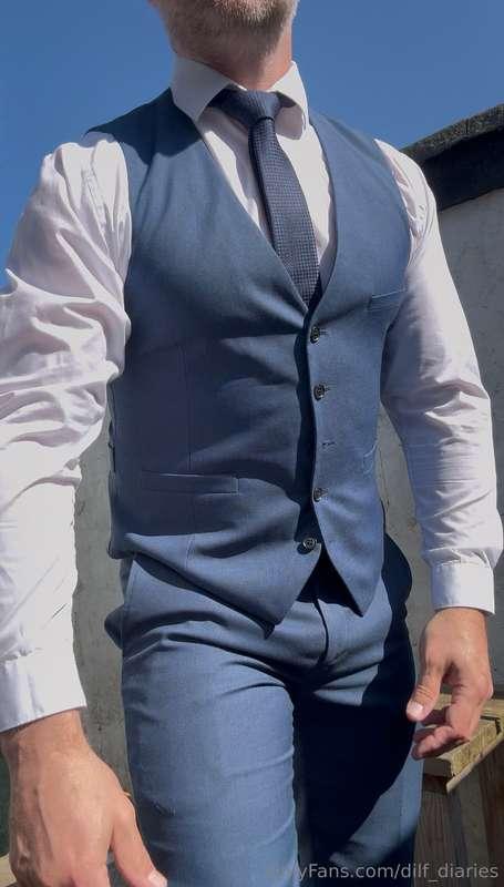 Suit show 🫠