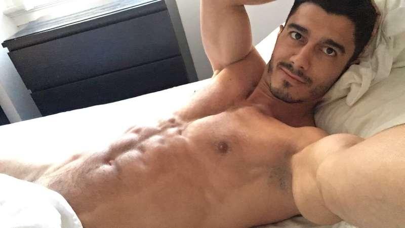 Selfie bedroom......yummmmyyyy a little more sexy cause my f..