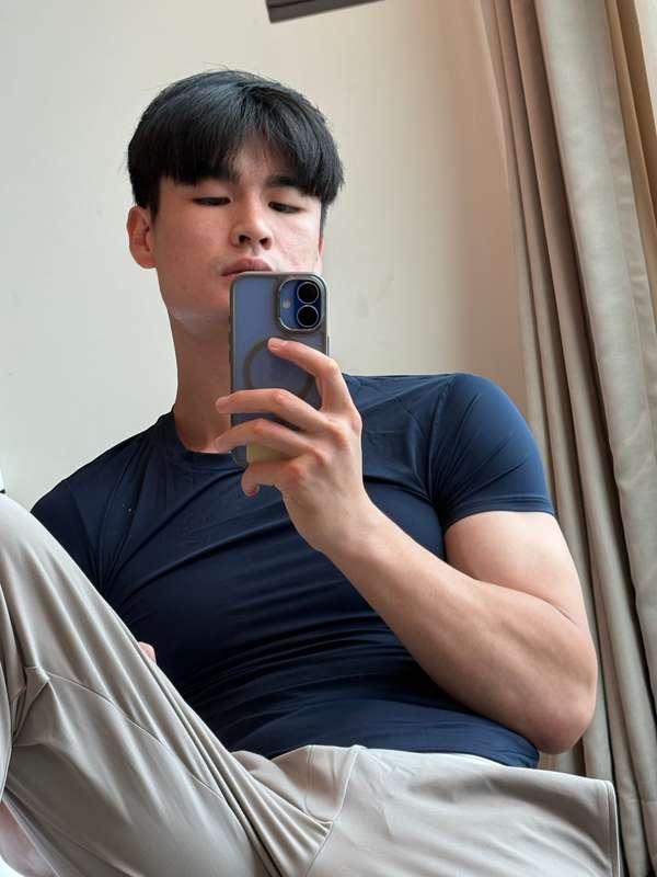 bustybrucelee image #1