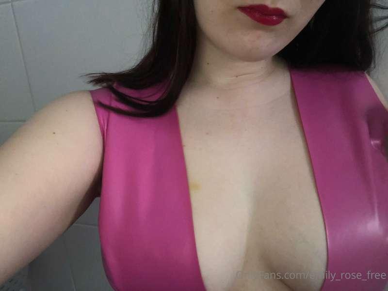 Here is the link to my main onlyfans I’m have a massive sale..
