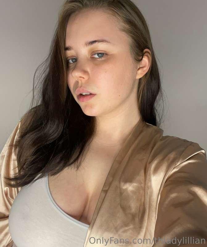 My mesmerising voice is still lost but i'm still hot