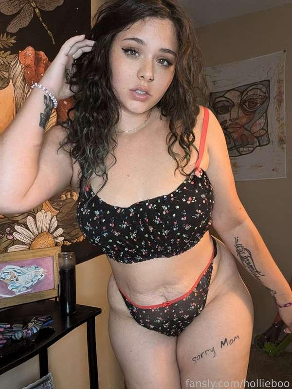 hollieboo image #0