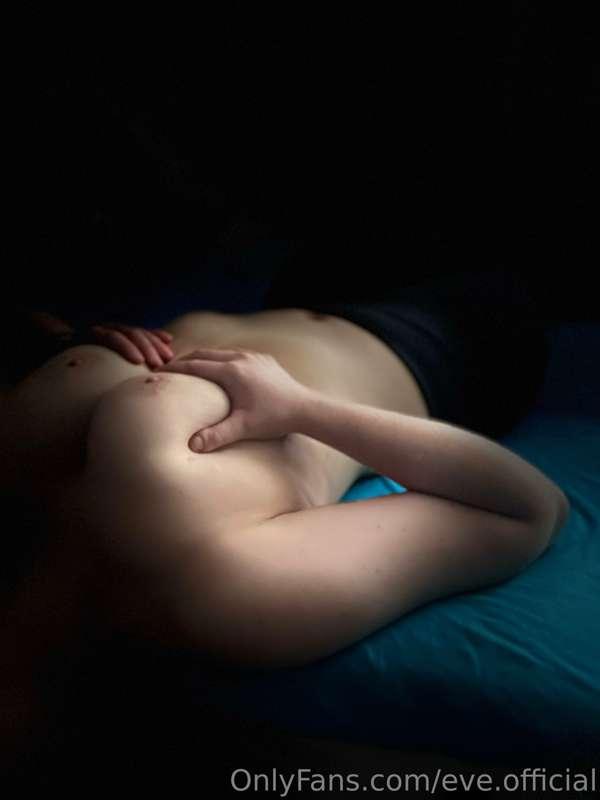 I tried to make some professional nude photos 😍 What you thi..