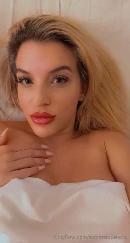 This girl's charm is highly flammable💥😉