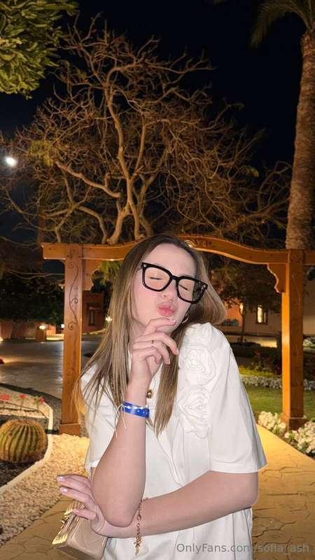 OMG 😝✨ I’m literally in the mood to send u a million kisses ..