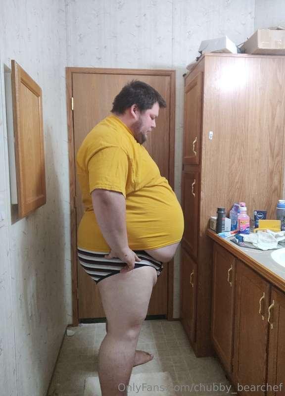 Fat Friday! Who wants to buy me food until I'm busting the s..