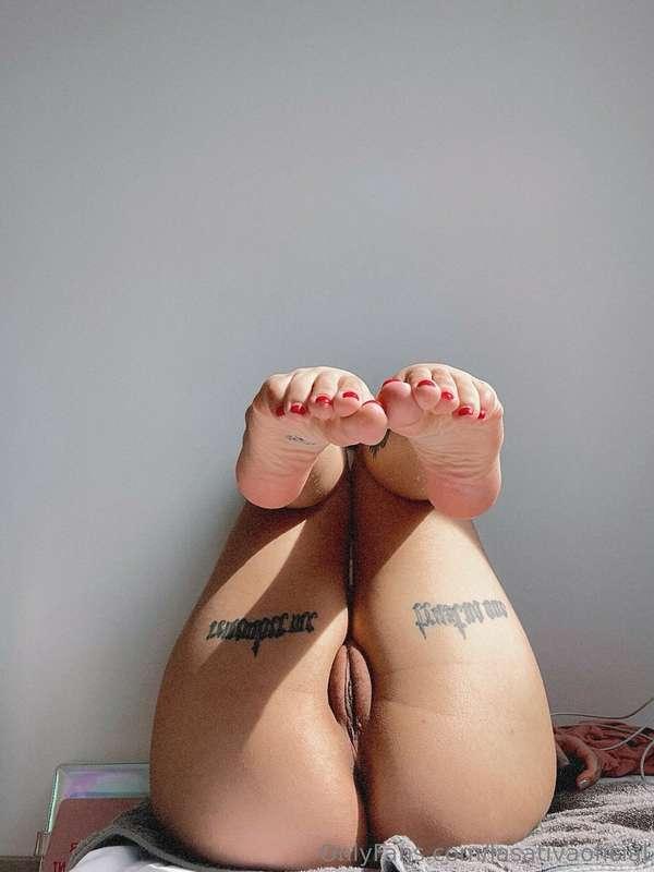 Waiting for DICK(BIIIIG DICK)!!