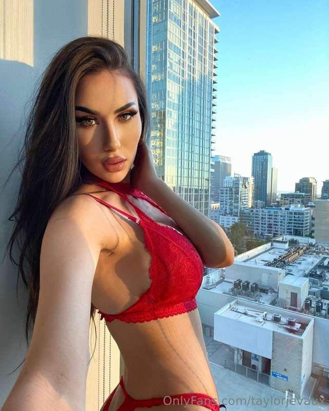 mmm, she the devil