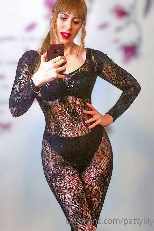 Do you like this outfit? 🤔🤔
Have a nice day 😍😍😍