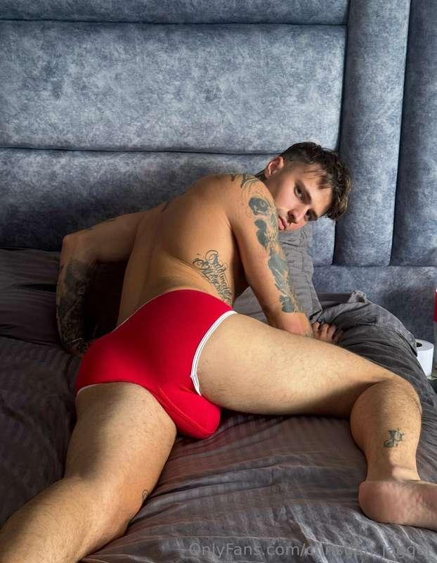 Just slap him, don't be afraid 😈🍑