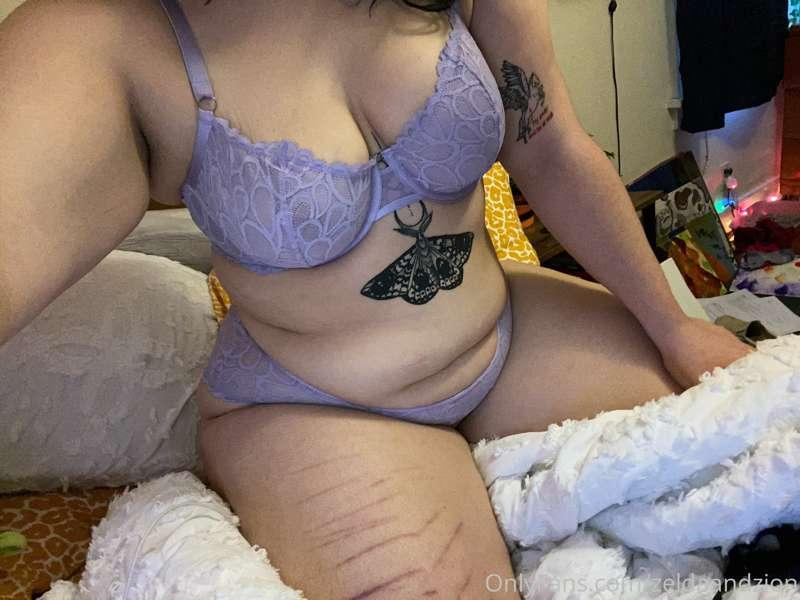 lemme be your squishy pillow? DM for more :)
