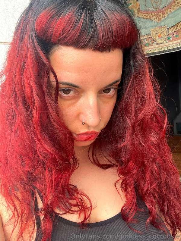U like my new hair? ❤️🔴🥤