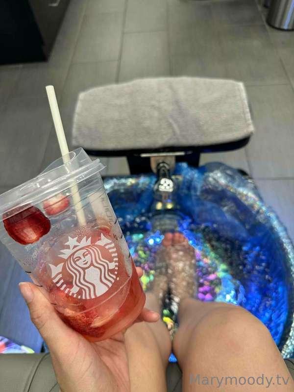 So thankful for fans who treat me to pedicures! 🥰🥰