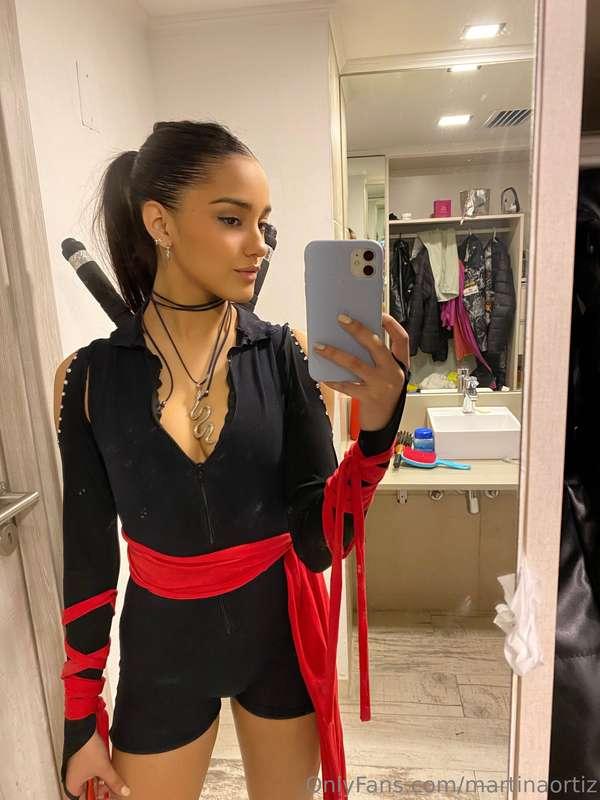 Only here to steal hearts 🖤