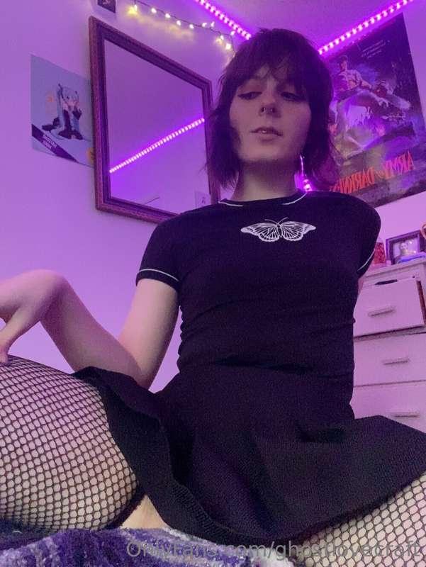 Hey guys!! I've been practicing makeup more, whatdya think?