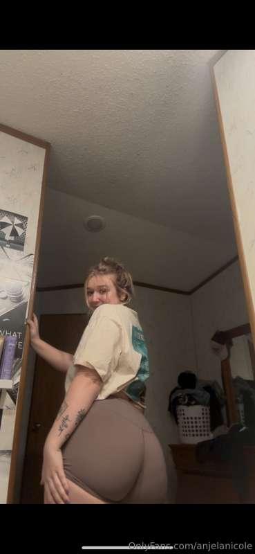 love you like a love song bby🤍