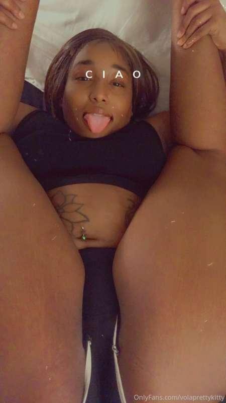 Legs behind my head while you deep in it😝💧