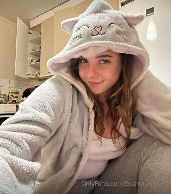 🔞@leylacool IS WET RIGHT NOW🔞
Wet & wild @leylacool loves sh..