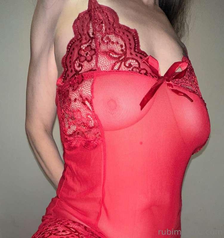 Do you like my red nightgown?