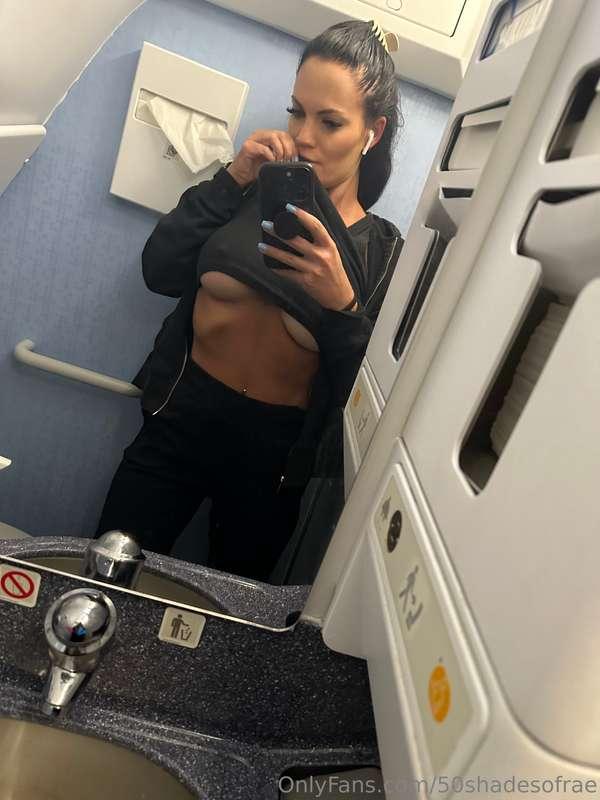 send me a DM if you want to join the "mile high" club with m..