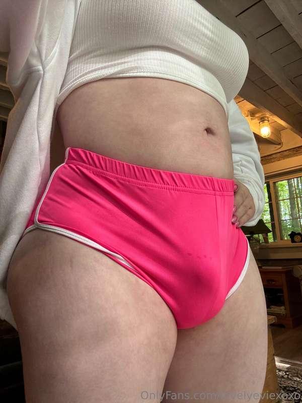I’ve been horny and precumming all morning 🥵💦