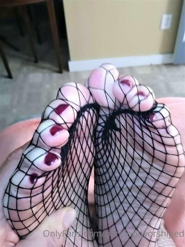 Can you take these off with your teeth?😈