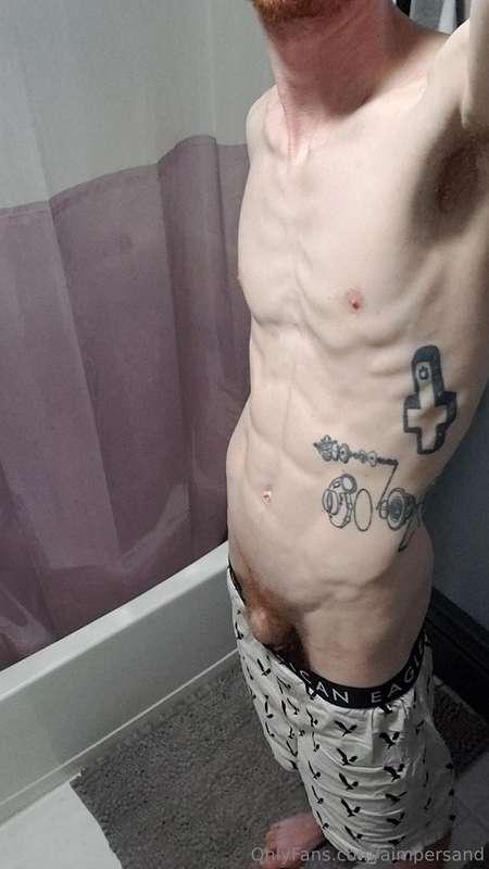 A before shower photoshoot done for a fan who I know would a..