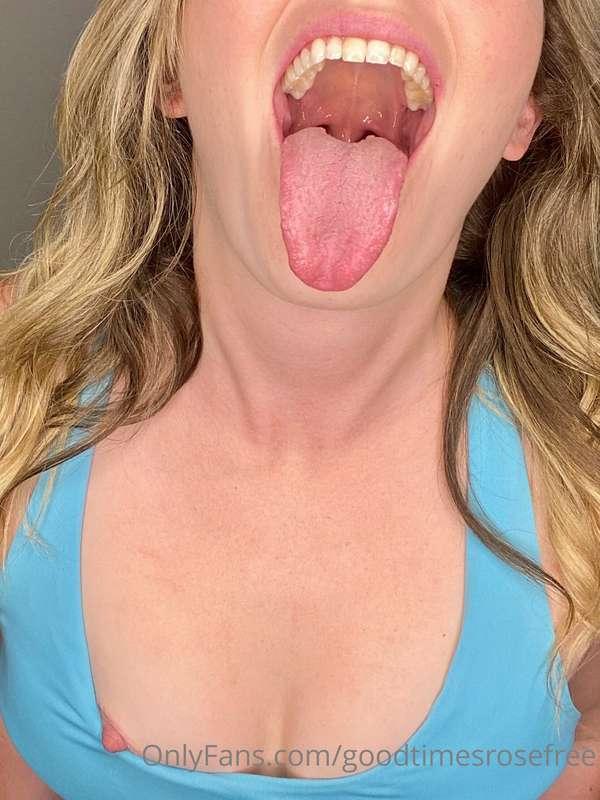 On my knees, ready to take a HUGE load 👅