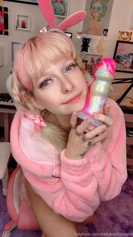 my new toy!! thank you to everyone who tipped! if you want t..