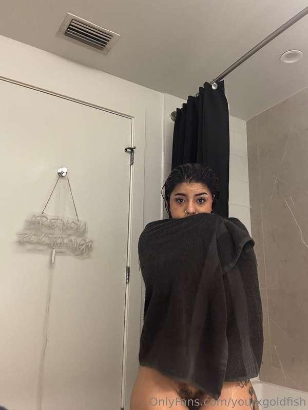 Just a peek cause I’m cold 