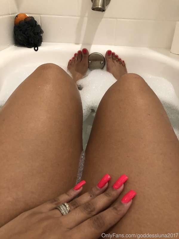 Bath time fun😌💕