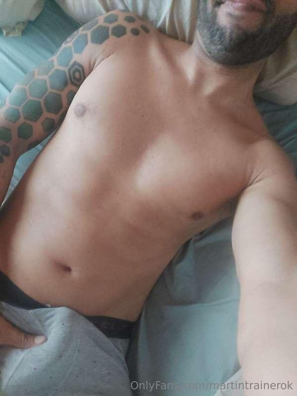 # *⚡️𝗙𝗥𝗘𝗘 𝗦𝗨𝗕𝗦𝗖𝗥𝗜𝗣𝗧𝗜𝝝𝗡⚡️*

 𝗦𝗵𝗼𝘂𝗹𝗱 𝗜 𝗰𝗼𝗹𝗹𝗮𝗯 𝘄𝗶𝘁𝗵 @Sr_Ash? 

..