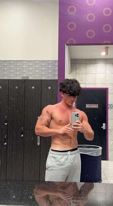 comment what you wanna see from me 👀