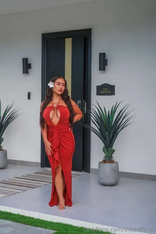 Ever wondered what our honeymoon would be like babe? Two hea..