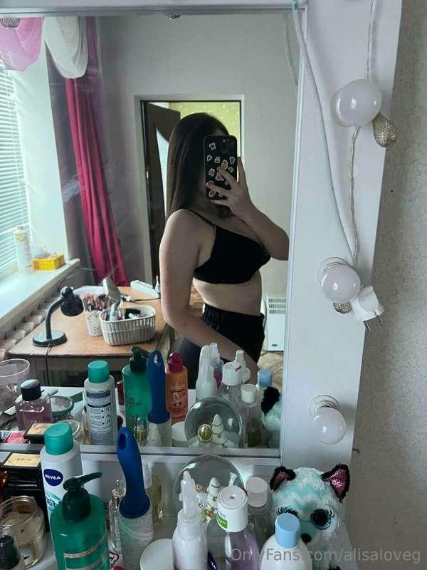 do you want to see my pussy?🥵