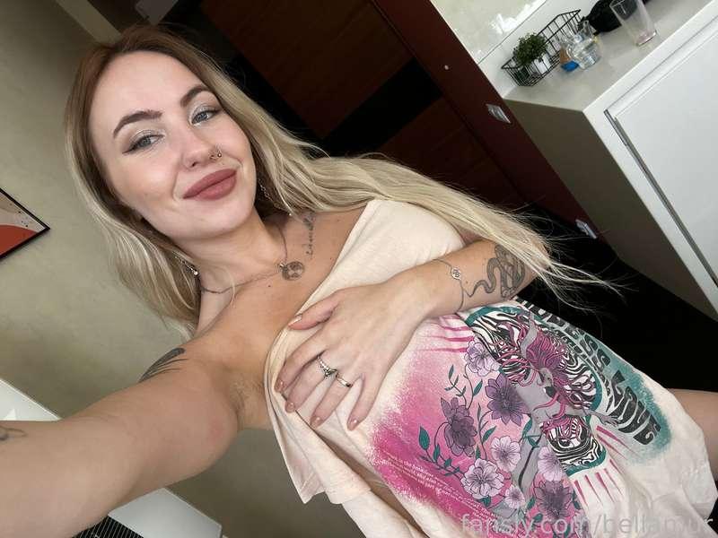 Good morning world☺️

#bigboobs #joi #asmr #pussy #blonde #bigass #curvy #amateur #thick #porn