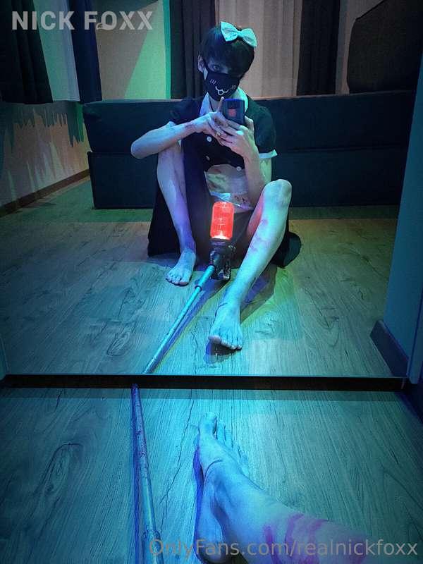 🎃🦇 Happy Spooky Halloween Night y'all! 👻🌑

**ding dong*
Tric..