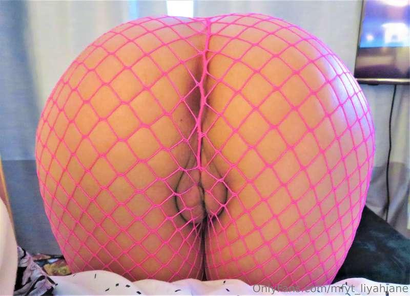 Trapped in fishnets