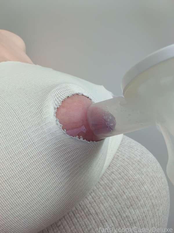 #fyp #boobs #tits #milkers #milk #bigboobs  #hugetits #mommy #mommymilkers 

Big saggy Mommy milkers.