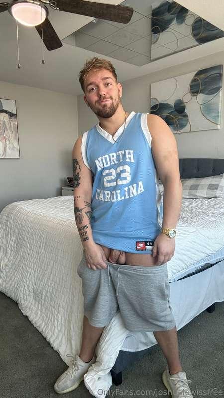 Can you help daddy get ***HARD***? 🤤