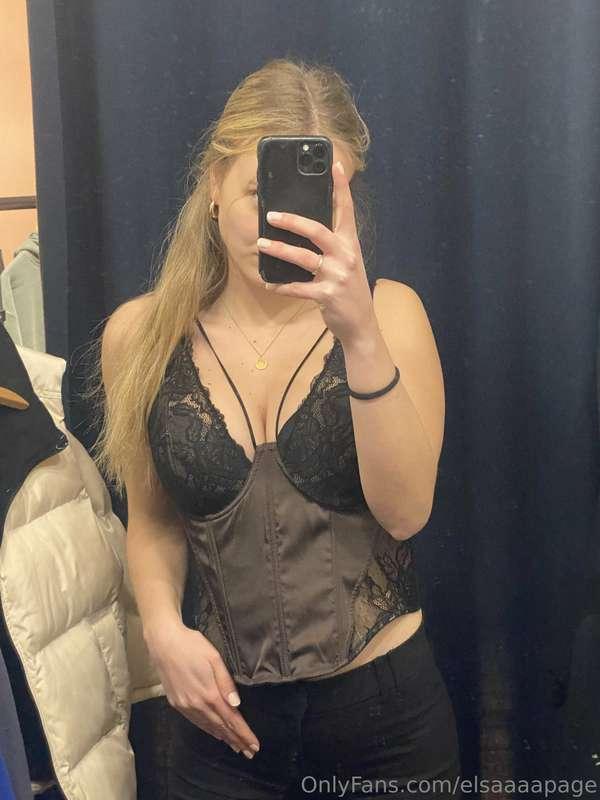 throwbaack ;)) just playing in the dressing room 🤭